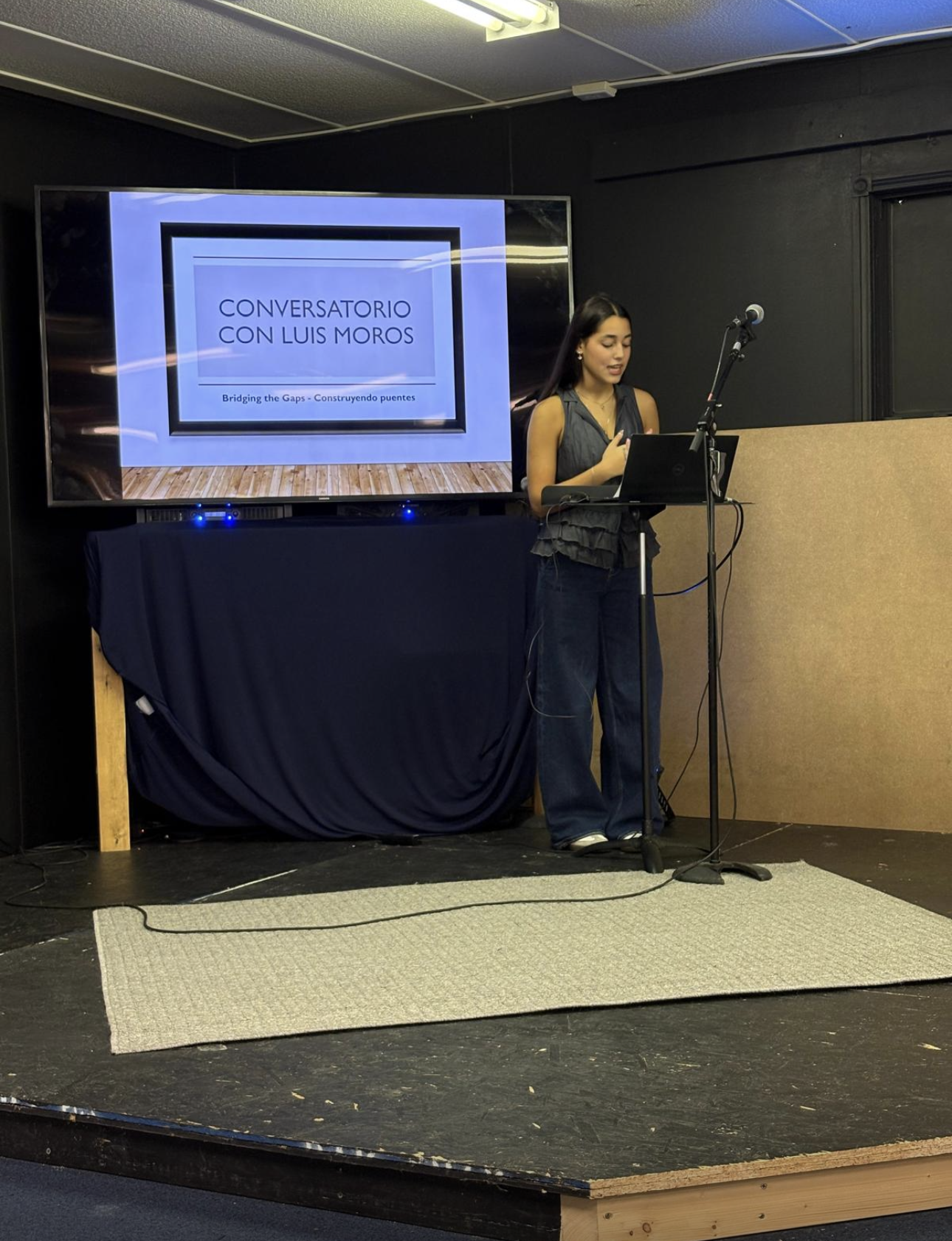 Presenting Conversatorio con Luis Moros at Family Church